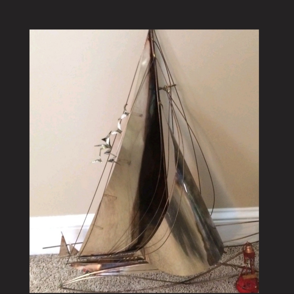 Artisan House original sculpture